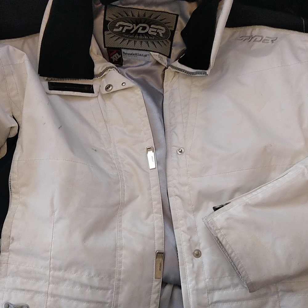 White ski snow jacket coat by Spyder